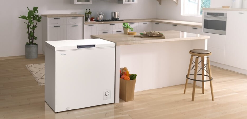https://www.hisenseksa.com/wp-content/uploads/2022/03/hisense-chest-freezer-boundless-door-mobile.jpg
